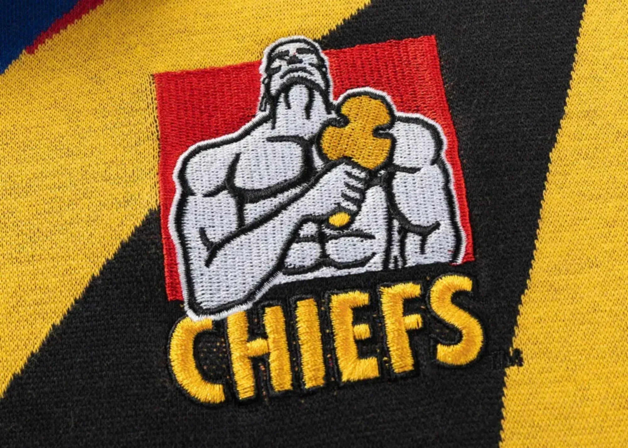 Limited Edition Gallagher Chiefs Super Rugby 25/26 Retro Jersey by Classic Sportswear - Image 6